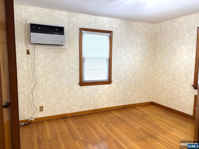 734 Louise Court, Lyndhurst, NJ 07071