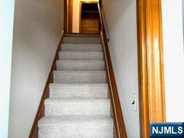 734 Louise Court, Lyndhurst, NJ 07071