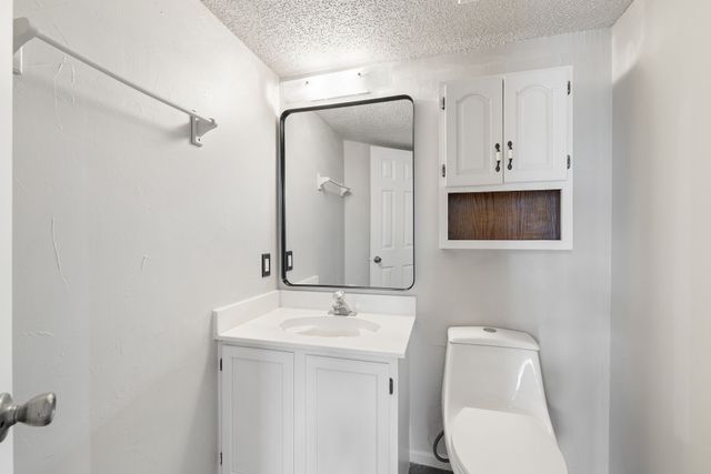 4231 Phoenix, Carrollton, TX 75010