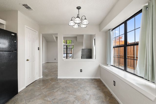 4231 Phoenix, Carrollton, TX 75010