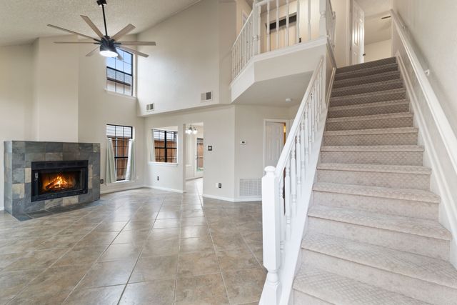 4231 Phoenix, Carrollton, TX 75010