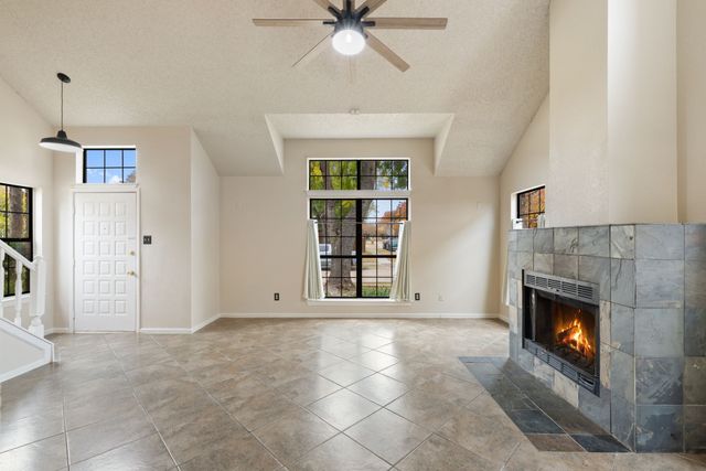 4231 Phoenix, Carrollton, TX 75010