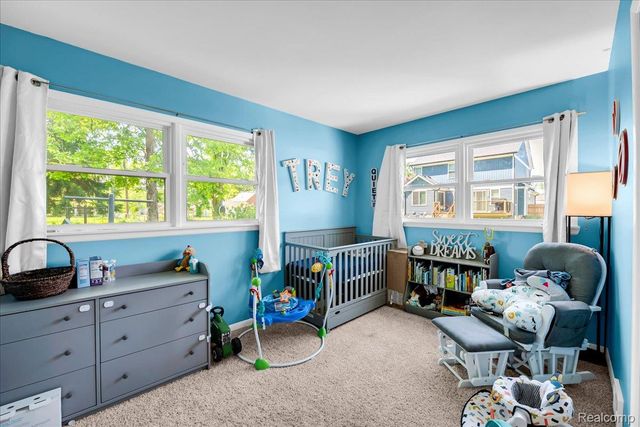 39401 Long Street, Harrison Charter Township, MI 48045