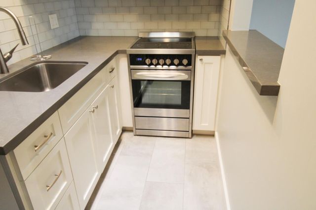 500 W Middlefield Road 122, Mountain View, CA 94043