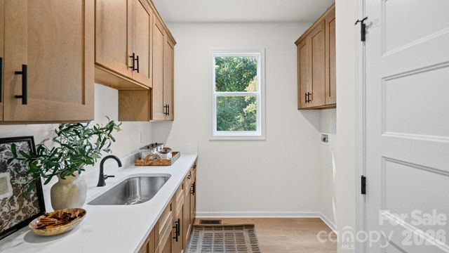 3800 Erskine Woods Drive, Bessemer City, NC 28016