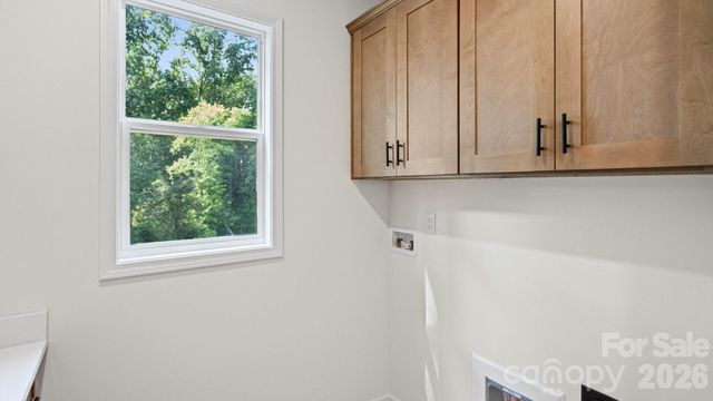 3800 Erskine Woods Drive, Bessemer City, NC 28016