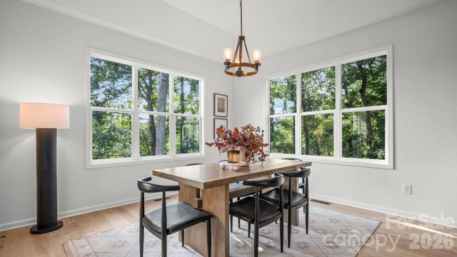 3800 Erskine Woods Drive, Bessemer City, NC 28016