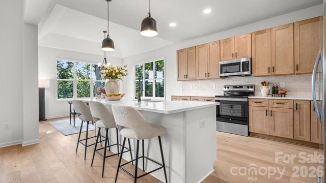 3800 Erskine Woods Drive, Bessemer City, NC 28016