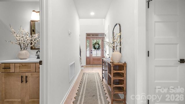 3800 Erskine Woods Drive, Bessemer City, NC 28016