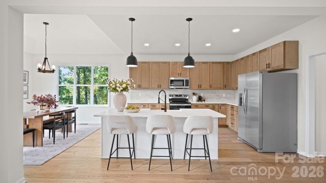 3800 Erskine Woods Drive, Bessemer City, NC 28016