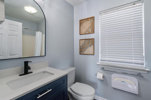 101 Private Road 915, Georgetown, TX 78626