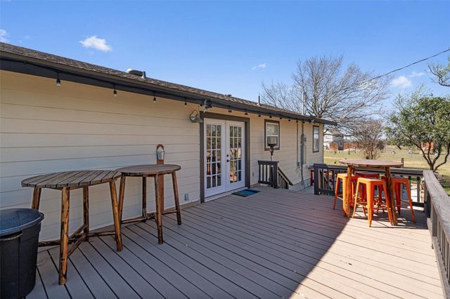 101 Private Road 915, Georgetown, TX 78626