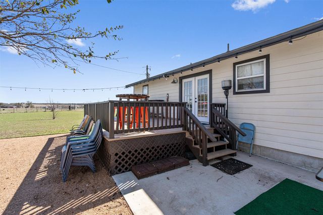 101 Private Road 915, Georgetown, TX 78626