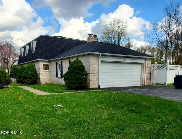 2003 Bucklew Drive, Toledo, OH 43613
