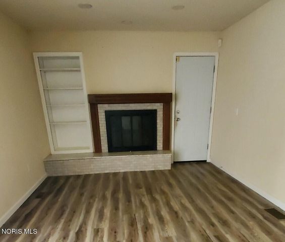 2003 Bucklew Drive, Toledo, OH 43613