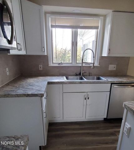 2003 Bucklew Drive, Toledo, OH 43613