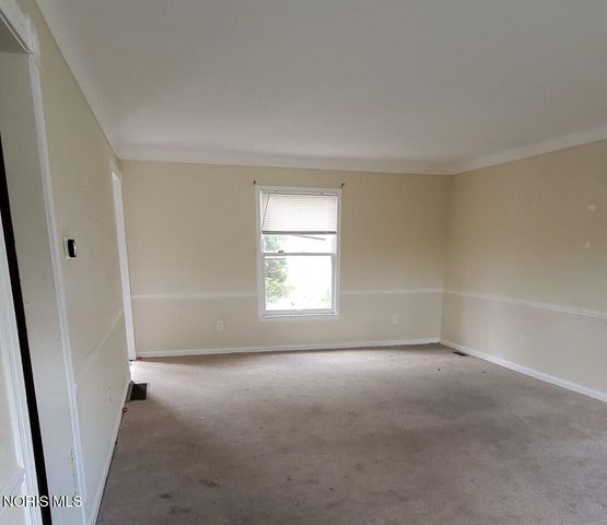 2003 Bucklew Drive, Toledo, OH 43613