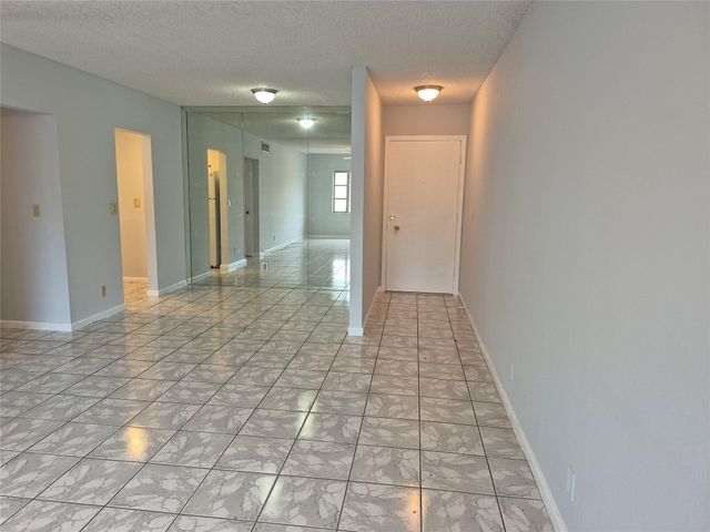 5840 NE 22nd Way 707, Fort Lauderdale, FL 33308