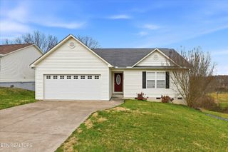 7536 Silveredge Rd, Knoxville, TN 37918