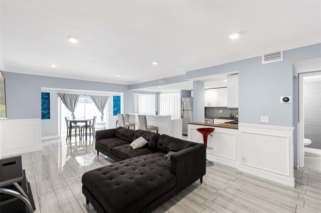 1521 NW 80th Avenue G, Margate, FL 33063