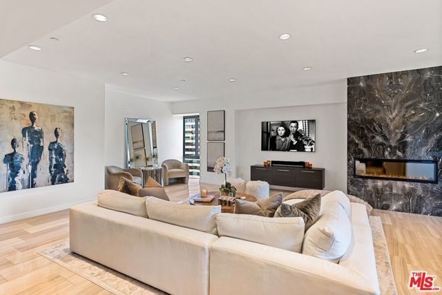 10445 Wilshire Boulevard 1905, Los Angeles, CA 90024