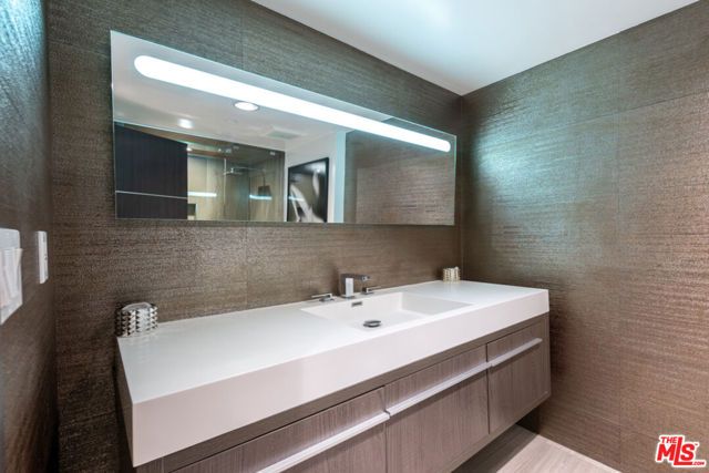 10445 Wilshire Boulevard 1905, Los Angeles, CA 90024