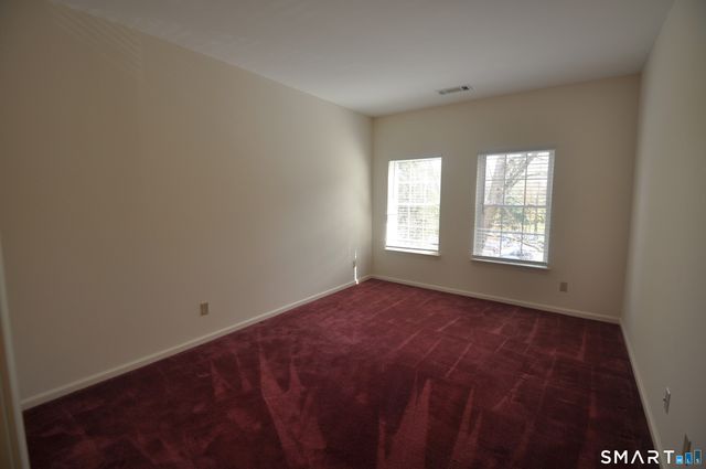 1 West Street 223, Simsbury, CT 06070