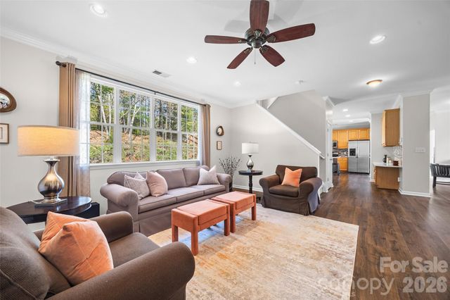 9916 Empire Woods Court, Charlotte, NC 28277