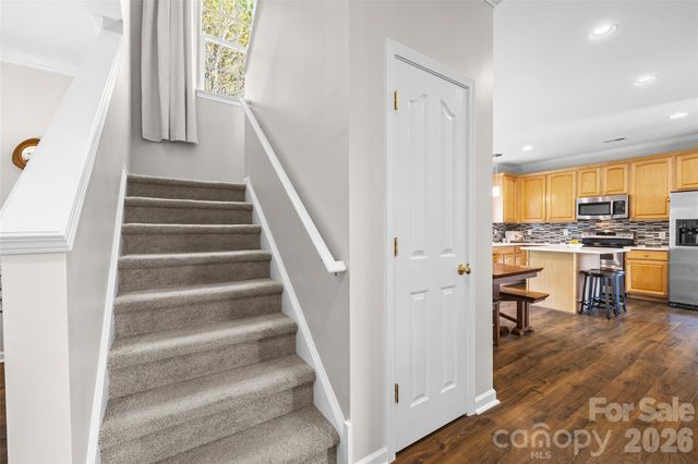 9916 Empire Woods Court, Charlotte, NC 28277