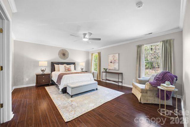 9916 Empire Woods Court, Charlotte, NC 28277