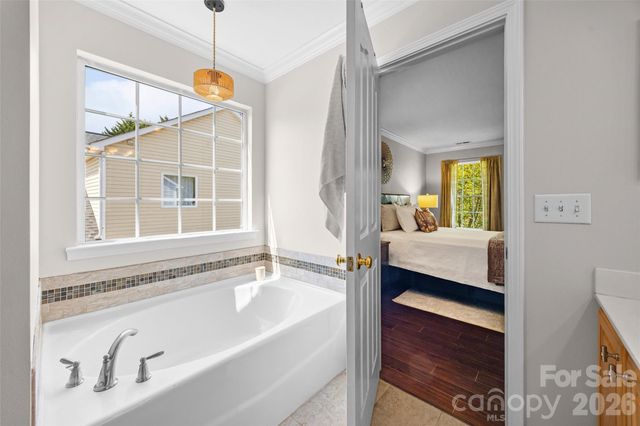 9916 Empire Woods Court, Charlotte, NC 28277