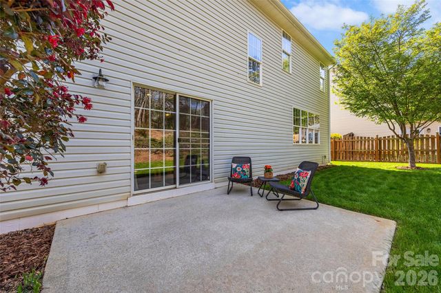 9916 Empire Woods Court, Charlotte, NC 28277