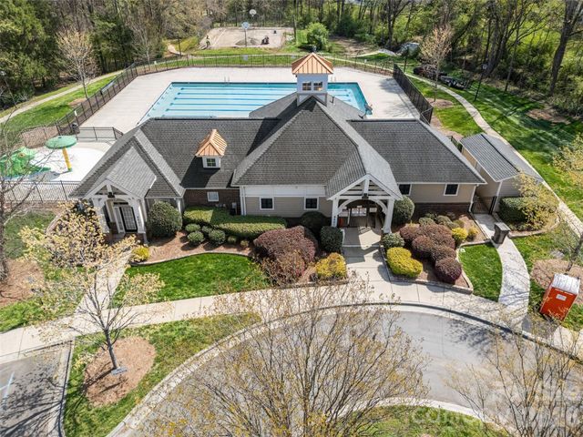 9916 Empire Woods Court, Charlotte, NC 28277