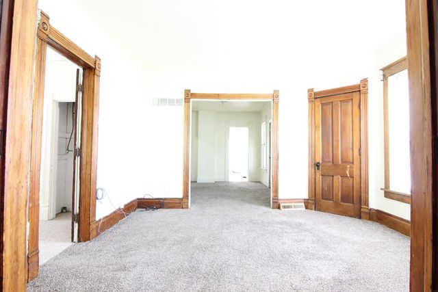 2122 Olive Street, Cedar Falls, IA 50613