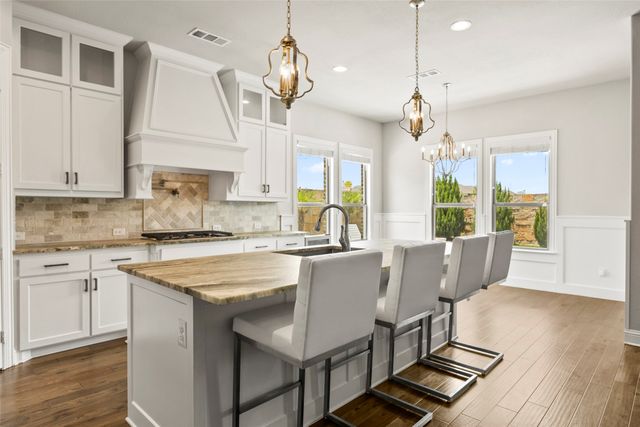 3001 Newsom Ridge Drive, Mansfield, TX 76063