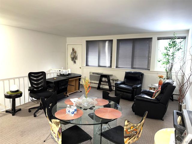 3 Wyndover Woods Lane 10, White Plains, NY 10603