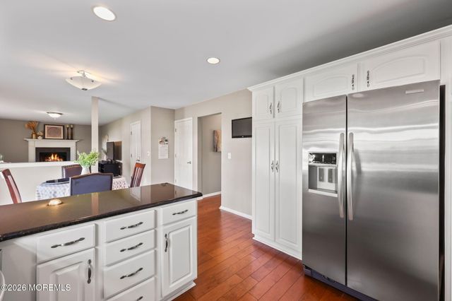 31 Kentucky Drive, Hazlet, NJ 07730