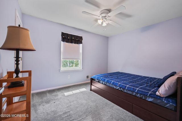 31 Kentucky Drive, Hazlet, NJ 07730