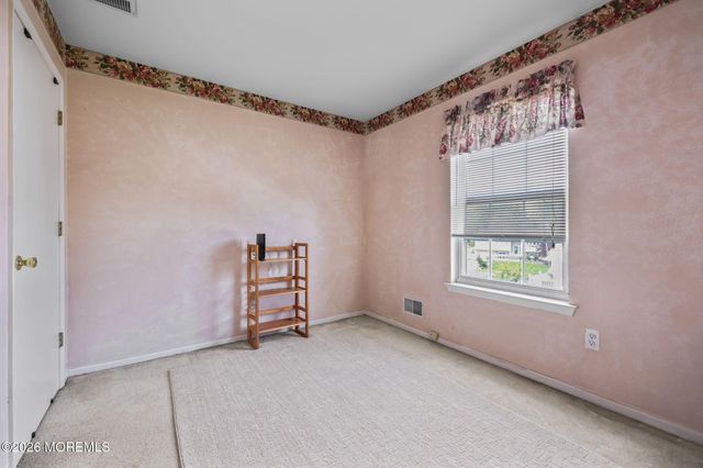 31 Kentucky Drive, Hazlet, NJ 07730