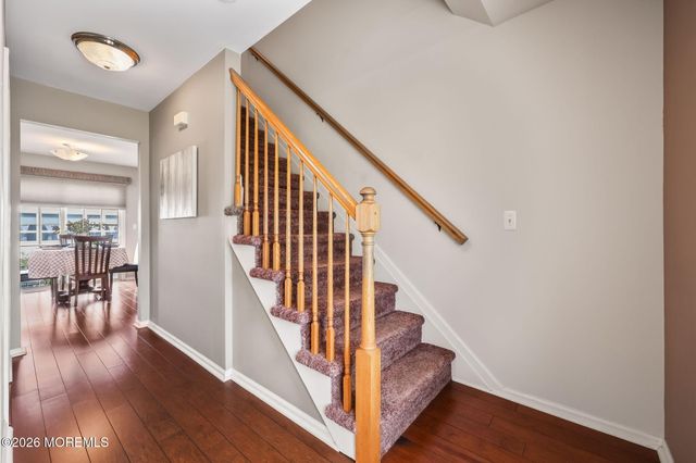 31 Kentucky Drive, Hazlet, NJ 07730