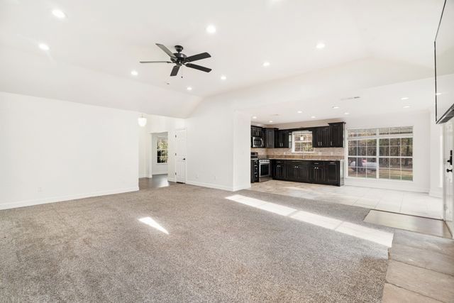 220 Laredo Drive, Reno, TX 75462