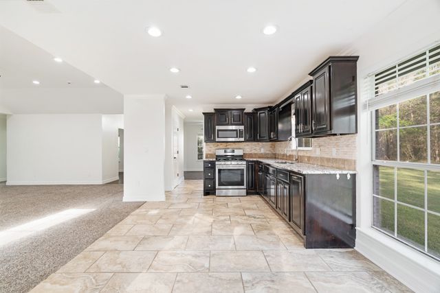 220 Laredo Drive, Reno, TX 75462