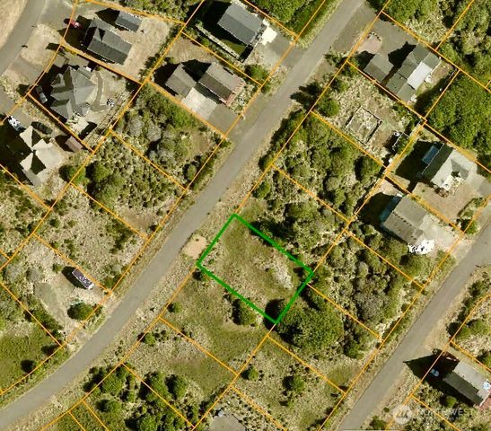 421 S Bel Air Loop, Ocean Shores, WA 98569