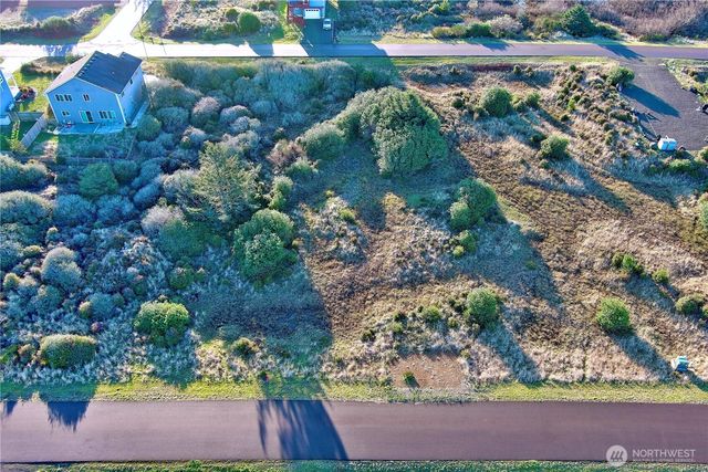 421 S Bel Air Loop, Ocean Shores, WA 98569