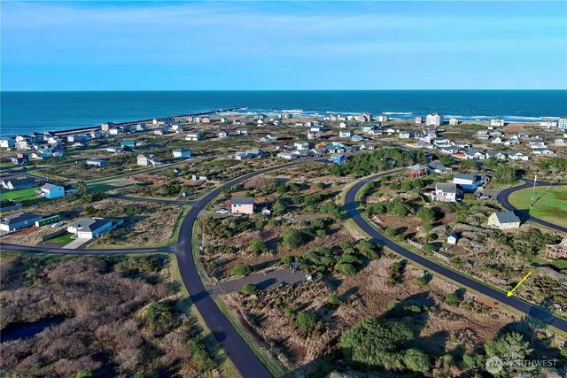 421 S Bel Air Loop, Ocean Shores, WA 98569