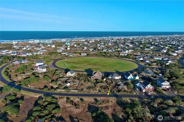 421 S Bel Air Loop, Ocean Shores, WA 98569