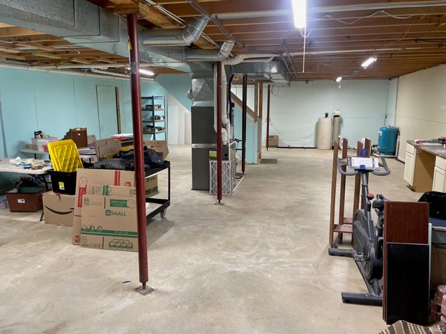 8585 8A Road, Plymouth, IN 46563