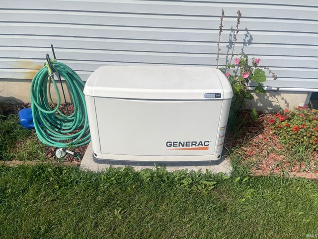 8585 8A Road, Plymouth, IN 46563