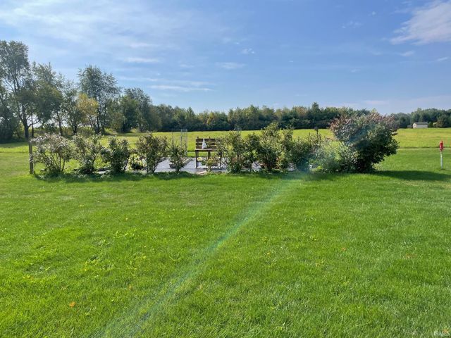 8585 8A Road, Plymouth, IN 46563