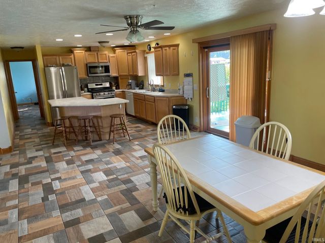 8585 8A Road, Plymouth, IN 46563